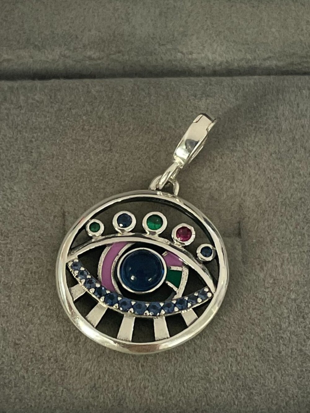 Pandora Me - The Eye Medallion